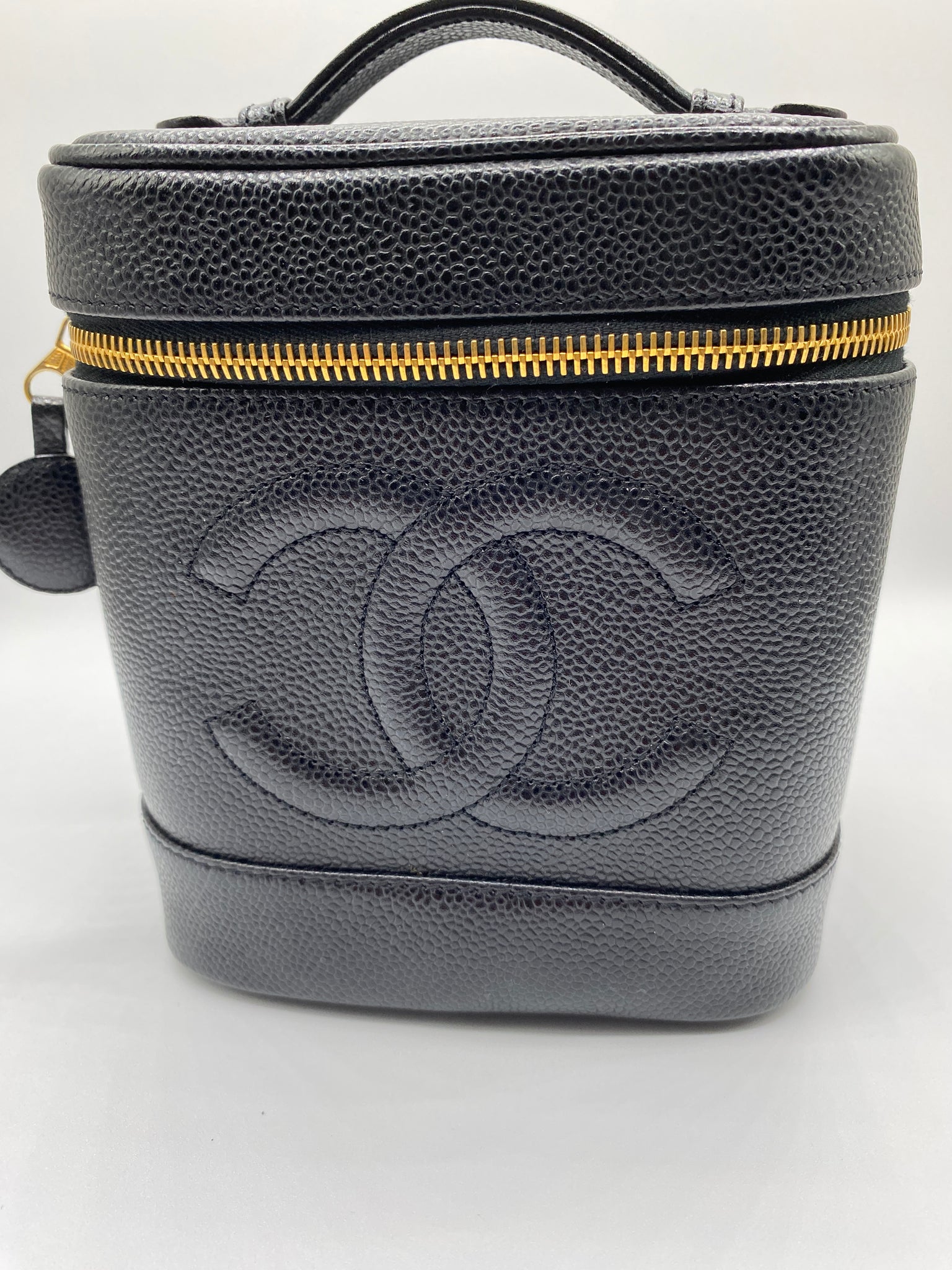 Chanel Caviar Vanity Cosmetic Case – CocoVintageBags