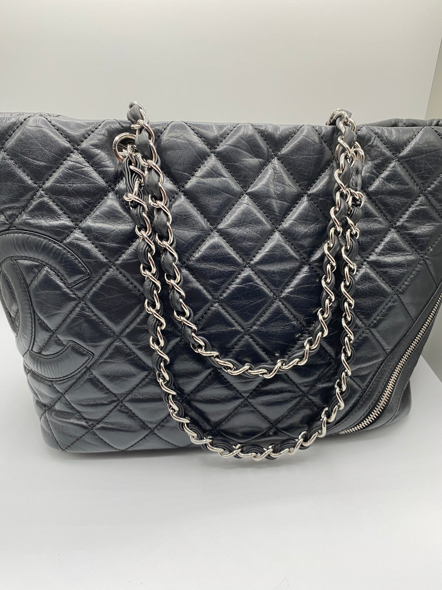 Black Coco Cocoon Quilted Puffer Tote – Vintage Couture